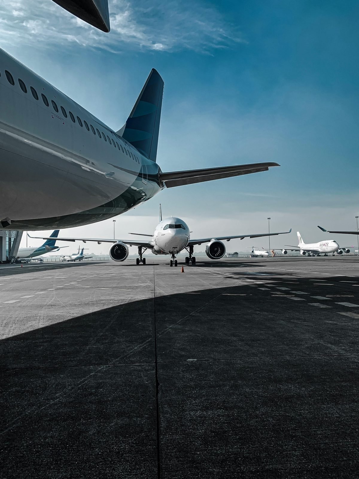 Aeronave conectada al aeropasillo con seguimiento de tiempos de Vaelsys LATAM